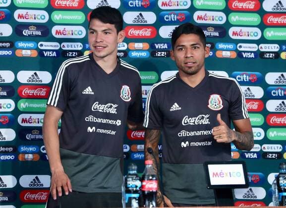 Bilder des Tages - SPORT May 21, 2018 - EUM20180521DEP27.JPG.CIUDAD DE MEXICO SoccerFutbol-Seleccion.- 21 de mayo de 2018. Los futbolistas mexicanos Hirving Lozano y Javier Aquino atienden a medios de comunicacion luego del entrenamiento de la Seleccion Mexicana en el CAR de cara a su participacion en el Mundial de Rusia. Foto: Agencia EL UNIVERSALAriel OjedaEVZ Latin News: May 21, 2018  - ZUMAu78_ 20180521_zaf_u78_596 Copyright: xElxUniversalx