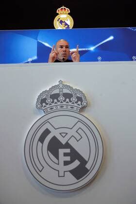 Real Madrid s head coach, French Zinedine Zidane, attends a press conference PK Pressekonferenz on the occasion of the Open Media Day ahead of the UEFA Champions League final, in Madrid, Spain, 22 May 2018. UEFA Champions League final between Real Madrid and Liverpool will be held at the NSC Olimpiyskiy Stadium in Kiev on 26 May 2018. Real Madrid Open Media Day !ACHTUNG: NUR REDAKTIONELLE NUTZUNG!  Copyright: xJuanxCarlosxHidalgox GRAF2657 20180522-636625826958411474