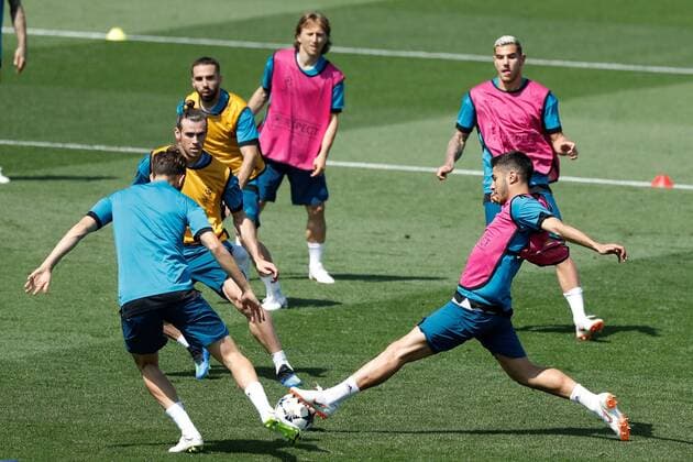 Real Madrid s players perform with thee ball during a training session on the Open Media Day ahead of the UEFA Champions League final, in Madrid, Spain, 22 May 2018. UEFA Champions League final between Real Madrid and Liverpool will be held at the NSC Olimpiyskiy Stadium in Kiev on 26 May 2018. Real Madrid Open Media Day !ACHTUNG: NUR REDAKTIONELLE NUTZUNG!  Copyright: xJuanxCarlosxHidalgox GRAF2894 20180522-636625939851806196