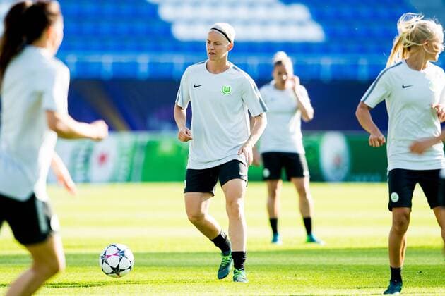 180523 Nilla Fischer of Wolfsburg during a training session on May 23, 2018 in Kyiv. Photo: Vegard Wivestad Gr¿tt BILDBYRN kod VG 170172 Copyright: VEGARDxWIVESTADxGR¯TT BB180523BB388