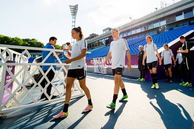 180523 Nilla Fischer of Wolfsburg ahead of a training session on May 23, 2018 in Kyiv. Photo: Vegard Wivestad Gr¿tt BILDBYRN kod VG 170172 Copyright: VEGARDxWIVESTADxGR¯TT BB180523BB475