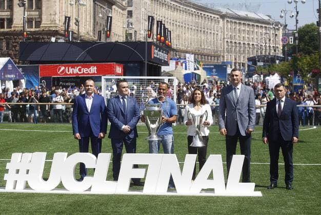May 24, 2018 - Kiev, Ukraine - CAFU(3-L), former soccer player of Milan and IYA ANDRUSCHAK(3-R), Ukrainian national soccer player and ambassador for the UEFA Women s Champions League final, pose with the UEFA Champions League trophies during the opening ceremony of a Champions Festival in Kiev, Ukraine, on 24 May, 2018. Real Madrid will face Liverpool FC in the UEFA Champions League final at the NSC Olimpiyskiy stadium in Kiev on 26 May 2018. Real Madrid vs Liverpool FC - ZUMAg194 20180524_zap_g194_014 Copyright: xSergxGlovnyx