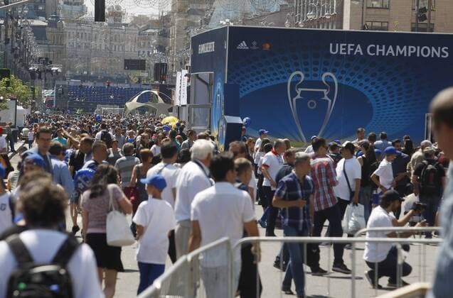 May 24, 2018 - Kiev, Ukraine - Visitors attend the opening ceremony of the Champions Festival in the UEFA Champions League Final fan zone in Kyiv, Ukraine, 24 May, 2018. The Champions Festival will be held in fan zone on May 24-27 in Kyiv during the final matches of the UEFA ChampionsÃ¢â‚¬â ¢ League among men and women. Real Madrid v Liverpool - UEFA Champions League Final Previews  - ZUMAn230 20180524_zaa_n230_597 Copyright: xStrx