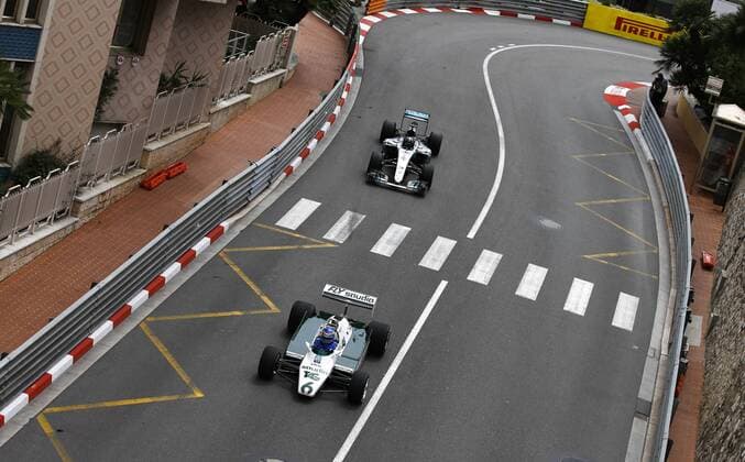 Motorsports: FIA Formula One World Championship WM Weltmeisterschaft 2018, Grand Prix of Monaco, Keke Rosberg (SWE) driving the 1982 Williams FW08 and his son Nico Rosberg (GER) driving the 2016 Mercedes F1 W07 Monte Carlo Monaco