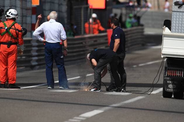 Der Asphalt wird ausgebessert, Grosser Preis von Monaco 2018, Rennen, Motorsport, Formel 1, 24.05.2018, Grosser Preis von Monaco 2018, Rennen, Motorsport, Formel 1, 24.05.2018 Monte Carlo Copyright: xIllman Eibner-Pressefotox EP_ANS