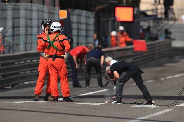 Der Asphalt wird ausgebessert, Grosser Preis von Monaco 2018, Rennen, Motorsport, Formel 1, 24.05.2018, Grosser Preis von Monaco 2018, Rennen, Motorsport, Formel 1, 24.05.2018 Monte Carlo Copyright: xIllman Eibner-Pressefotox EP_ANS