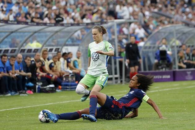 (L-R) Ewa Pajor of VfL Wolfsburg, Wendie Renard of Olympique Lyonnais during the UEFA Women s Champions League final match between VfL Wolfsburg women and Olympique Lyonnais women on May 24, 2018 at Valeriy Lobanovskiy Dynamo Stadium in Kyiv, Ukraine UEFA Women s Champions League 2017 2018 xVIxVIxImagesx xMauricexvanxSteenxIVx 11022620