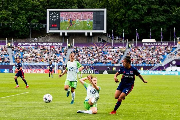 180524 Anna Blässe and Caroline Graham Hansen of Wolfsburg, and Selma Bacha of Lyon during the UEFA Women s Champions League final between VfL Wolfsburg and Olympique Lyonnais on May 24, 2018 in Kyiv. Photo: Vegard Wivestad Grott BILDBYRAN kod VG 170174 Copyright: VEGARDxWIVESTADxGRoTT BB180524BB037