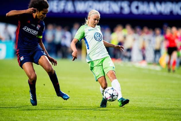 180524 Wendie Renard of Lyon and Pernille Harder of Wolfsburg during the UEFA Women s Champions League final between VfL Wolfsburg and Olympique Lyonnais on May 24, 2018 in Kyiv. Photo: Vegard Wivestad Grott BILDBYRAN kod VG 170174 Copyright: VEGARDxWIVESTADxGRoTT BB180524BB053
