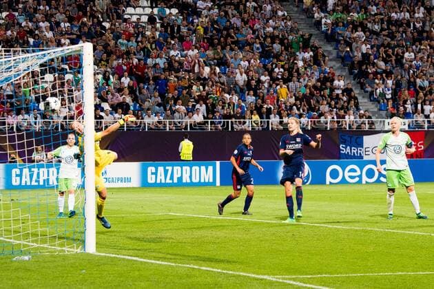 180524 Ada Hegerberg of Lyon scores the 3-1 goal during the UEFA Women s Champions League final between VfL Wolfsburg and Olympique Lyonnais on May 24, 2018 in Kyiv. Photo: Vegard Wivestad Grott BILDBYRAN kod VG 170174 Copyright: VEGARDxWIVESTADxGRoTT BB180524BB073