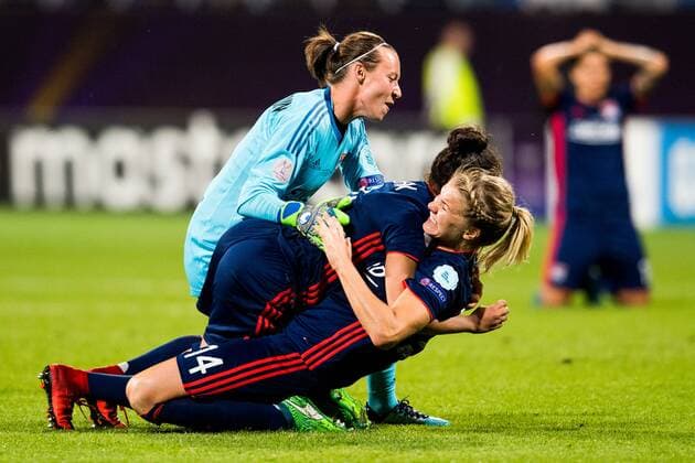 180524 Ada Hegerberg of Lyon celebrates after winning the UEFA Women s Champions League final between VfL Wolfsburg and Olympique Lyonnais on May 24, 2018 in Kyiv. Photo: Vegard Wivestad Grott BILDBYRAN kod VG 170174 Copyright: VEGARDxWIVESTADxGRoTT BB180524BB083
