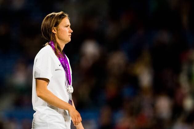 180524 Caroline Graham Hansen of Wolfsburg looks dejected after UEFA Women s Champions League final between VfL Wolfsburg and Olympique Lyonnais on May 24, 2018 in Kyiv. Photo: Vegard Wivestad Grott BILDBYRAN kod VG 170174 Copyright: VEGARDxWIVESTADxGRoTT BB180524BB096