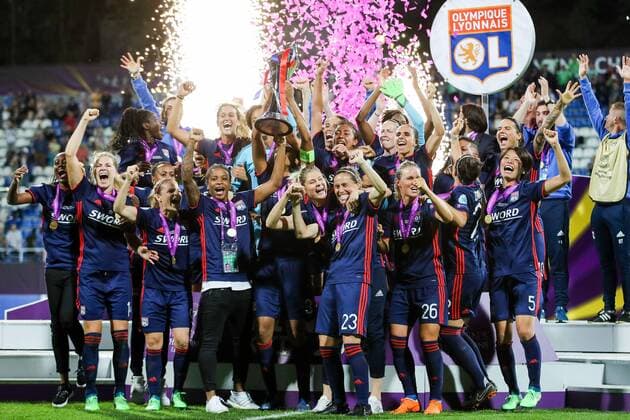 WOMEN SOCCER - UEFA Women CL, Wolfsburg vs Lyon KIEV,UKRAINE,24.MAY.18 - WOMEN SOCCER - UEFA Women Champions League, final, VfL Wolfsburg vs Olympique Lyon. Image shows the rejoicing of Lyon. Keywords: trophy. GEPAxpictures xMaticxKlansek
