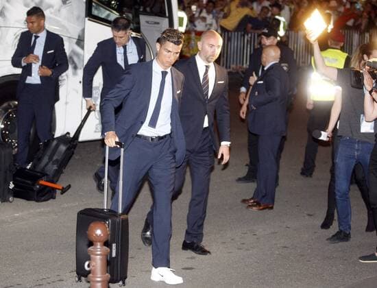May 24, 2018 - Kiev, Ukraine - Real Madrid s Cristiano Ronaldo arrives at the team s hotel in Kiev, Ukraine, May 24, 2018. The 2018 UEFA Champions League Cup final football match between Real Madrid and Liverpool FC will held on May 26 at the Olimpiyskiy Stadium. Real Madrid v Liverpool - UEFA Champions League Final Previews  - ZUMAn230 20180524_zaa_n230_1312 Copyright: xStrx