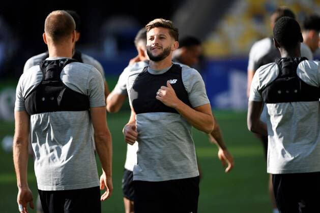 Liverpool British midfielder Adam Lallana (C) attends a team training session at the NSC Olimpiyskiy stadium in Kiev, Ukraine, 25 May 2018. Liverpool FC will face Real Madrid in the Champions League final at the NSC Olimpiyskiy stadium in Kiev on 26 May 2018. Liverpool training session !ACHTUNG: NUR REDAKTIONELLE NUTZUNG!  Copyright: xMykolaxTysx GRAF5701 20180525-636628674696459152