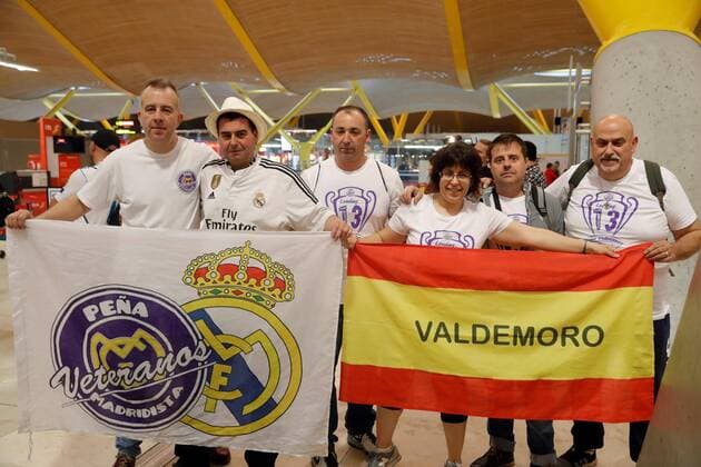 Real Madrid fans are seen at Barajas airport in Madrid, Spain, 25 May 2018, before boarding a plane to Kiev in order to see the Champions League final between Real Madrid vs Liverpool. Real Madrid fans travel to Kiev !ACHTUNG: NUR REDAKTIONELLE NUTZUNG!  Copyright: xJuanJoxMartínx GRAF5822 20180525-636628736776066203