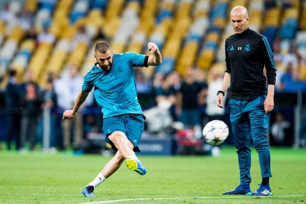 180525 Karim Benzema of Real Madrid and Zinedine Zidane, head coach of Real Madrid, during a training session on May 25, 2018 in Kyiv. Photo: Vegard Wivestad Grott BILDBYRAN kod VG 170177 Copyright: VEGARDxWIVESTADxGRoTT BB180525BB124