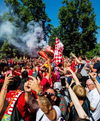 180526 Fans of Liverpool ahead of the UEFA Champions League final between Real Madrid and Liverpool on May 26, 2018 in Kyiv. Photo: Vegard Wivestad Gr¿tt BILDBYRN kod VG 170178 Copyright: VEGARDxWIVESTADxGR¯TT BB180526BB171