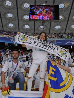 26.05.2018, Fussball UEFA Championsleague Finale 2018, Real Madrid - FC Liverpool, im Olympiastadion Kiew (Ukraine). Madrilenin mit Fanschal