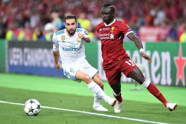 Fußball, CL Finale, Real Madrid - FC Liverpool Fußball Champions League Finale Real Madrid - FC Liverpool am 26.05.2018 im Olympiastadion in Kiew Dani Carvajal ( Madrid ), links - Sadio Mane ( Liverpool ), rechts