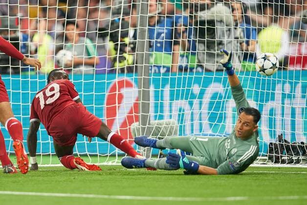 Fußball, CL Finale, Real Madrid - FC Liverpool Sadio MANE, Liverpool 19 Torschuss, schiesst das Tor zum 1-1 REAL MADRID - FC LIVERPOOL Fussball UEFA Champions League, Finale, Kiew, Ukraine, May 26, 2018 CL Season 2017 2018