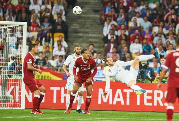 Fußball, CL Finale, Real Madrid - FC Liverpool Gareth BALE, Real Madrid 11 Torschuss, schiesst das Tor zum 2-1 REAL MADRID - FC LIVERPOOL Fussball UEFA Champions League, Finale, Kiew, Ukraine, May 26, 2018 CL Season 2017 2018
