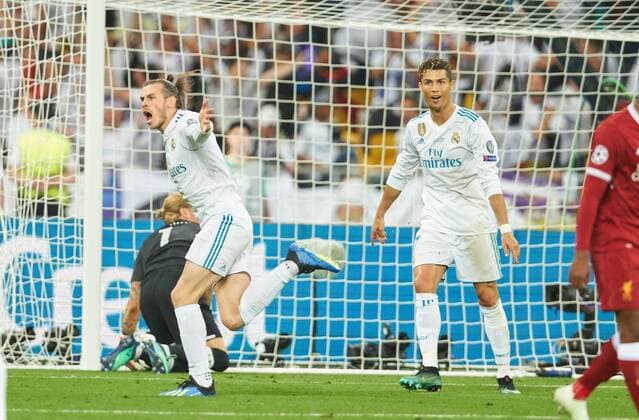 Fußball, CL Finale, Real Madrid - FC Liverpool Gareth BALE, Real Madrid 11 Torschuss, schiesst das Tor zum 2-1 Torjubel, Jubel nach dem Tor, Cristiano RONALDO, Real Madrid 7 REAL MADRID - FC LIVERPOOL Fussball UEFA Champions League, Finale, Kiew, Ukraine, May 26, 2018 CL Season 2017 2018