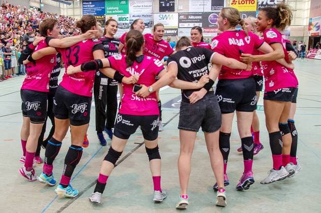 Jubel bei Metzingen (TUS Metzingen) Handball, BL, Frauen, TusSies Metzingen - Buxtehuder SV, 26.05.18 Metzingen Copyright: xEibner-Pressefoto SCHMIDTx EP_MST