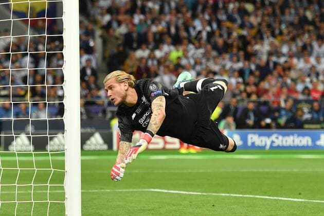 Loris Karius,Torwart (Liverpool) schaut dem Ball hinterher,der zum 3-1 im Tor landet, Aktion,Einzelaktion,Einzelbild, Freisteller,Ganzkoerperaufnahme,ganze Figur. Fussball Champions League Finale 2018 Real Madrid-FC Liverpool 3-1, Saison2017 18, am 26.05.2018, Stadion NSK Olimpiyskyi