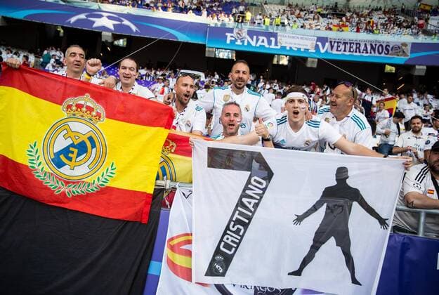 26.05.2018, Olympiastadion, Kiev, UKR, UEFA CL, Real Madrid vs FC Liverpool, Finale, im Bild Supporters of Real Madrid and Cristiano Ronaldo during the UEFA Champions League final match between Real Madrid and FC Liverpool at the Olympiastadion in Kiev, Ukraine on 2018 05 26. Kiev