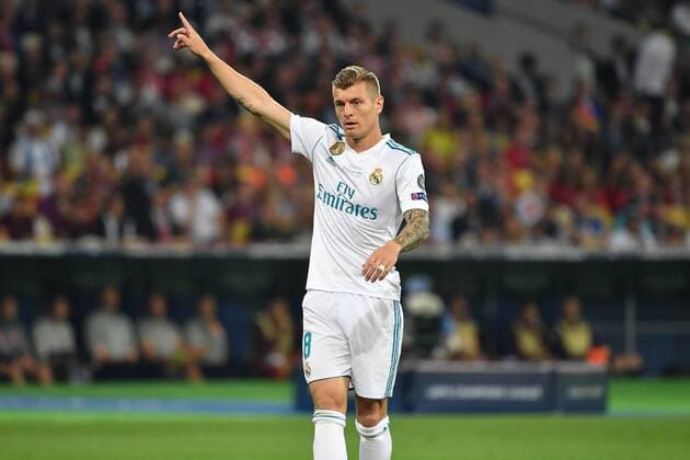 Toni KROOS (Real Madrid), Gestik,gibt Anweisungen, Aktion,Einzelbild,angeschnittenes Einzelmotiv,Halbfigur,halbe Figur. Fussball Champions League Finale 2018 Real Madrid-FC Liverpool 3-1, Saison2017 18, am 26.05.2018, Stadion NSK Olimpiyskyi