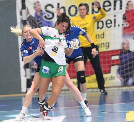 Maxime Struijs (Goeppingen) setzt sich durch Handball, BL, Frauen, HSG Blomberg-Lippe - FRISCH AUF Goeppingen, 26.05.18 Blomberg Copyright: xEibner-Pressefoto COHENx EP_EER