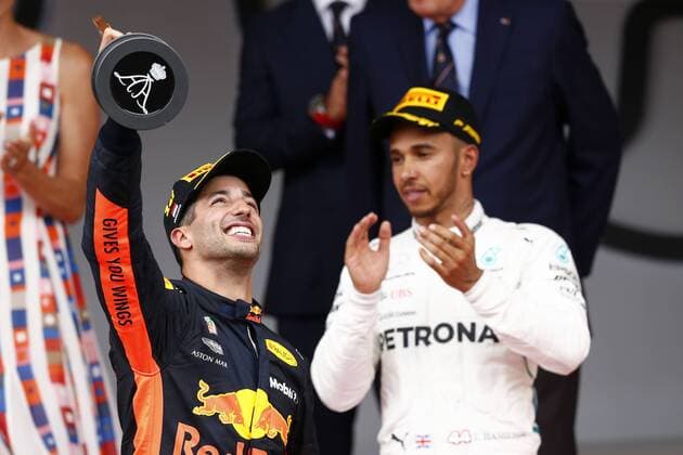 Motorsports: FIA Formula One World Championship WM Weltmeisterschaft 2018, Grand Prix of Monaco, 3 Daniel Ricciardo (AUS, Aston Martin Red Bull Racing), 44 Lewis Hamilton (GBR, Mercedes AMG Petronas Motorsport) Monte Carlo Monte Carlo Monaco Monaco