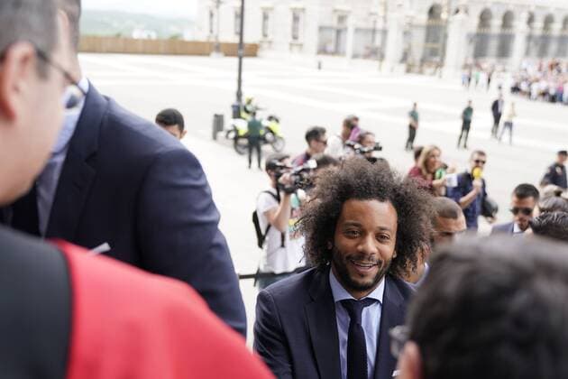 Marcelo, at the Cathedral of the Almudena in Madrid on May 27, 2018 as Real MadridÂ s football players arrive to celebrate winning their third Champions League title in a row in Kiev.  xJosuxMondelox xCordonxPressx xRealxMadridxCelebratexAfterxVictoryxInxThexChampionsxLeaguexFinax