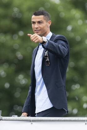 Fußball, CL-Sieger Real Madrid wird in Madrid gefeiert Real Madrid Cristiano Ronaldo during the celebration of the Thirteen Champions League at Cibeles Fountain in Madrid, Spain. May 27, 2018.  (20180528042)