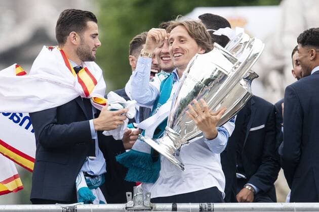 Fußball, CL-Sieger Real Madrid wird in Madrid gefeiert Real Madrid Luka Modric during the celebration of the Thirteen Champions League at Cibeles Fountain in Madrid, Spain. May 27, 2018.  (20180528051)