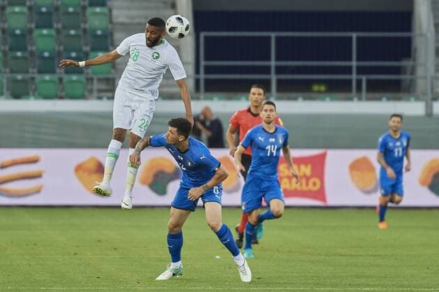 Football International Friendly Länderspiel match Italy vs. Saudi Arabia. St. Gallen, Switzerland St. Gallen, Switzerland. 28th May 2018. Muhannad Assiri wins a header against Alessio Romagnoli during the football World Cup 2018 preparation match Italy vs. Saudi Arabia in St. Gallen. The national team Nationalteam from Saudi Arabia is using the game to prepare for the 2018 FIFA World Cup WM Weltmeisterschaft Fussball final tournament in Russia while Italy did not qualify for the World Cup finals.