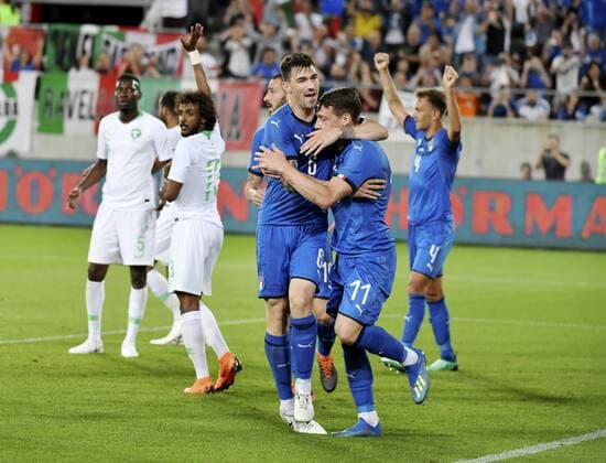 28.05.2018 St.Gallen ,Schweiz Fussball Herren Saison 2017 2018 Testspiel Italien - Saudi Arabien. Bild zeigt : Torjubel (ITA) 6 Alessio Romagnoli 11 Andrea Belotti (ITA) Aktion Einzelbild