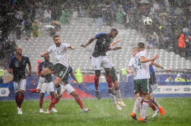 International Friendly Länderspiel Stade de France, Paris, France 28 5 2018 France vs Republic of Ireland France s Paul Pogba and Shane Duffy of Ireland Paul Pogba and Shane Duffy 28 5 2018  Copyright: x©INPHO RyanxByrnex RB3_8275