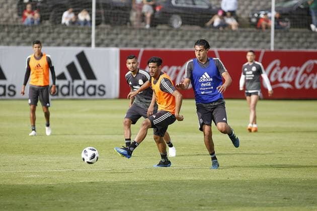 June 1, 2018 - EUM20180601DEP16.JPG.CIUDAD DE MEXICO. SoccerFutbol-Seleccion Mexicana.- 1 de junio de 2018. Aspectos del entrenamiento de la Seleccion Mexicana en el Centro de Alto Rendimiento, previo al encuentro amistoso de este sabado contra la seleccion de Escocia, en el Estadio Azteca, juego de despedida de la escuadra mexicana en tierras aztecas previo al Mundial de Rusia 2018. Foto: Agencia EL UNIVERSALAgustin SalinasEELG Latin News: June 1, 2018 Copyright: xElxUniversalx