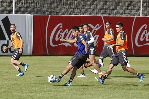 June 1, 2018 - EUM20180601DEP20.JPG.CIUDAD DE MEXICO. SoccerFutbol-Seleccion Mexicana.- 1 de junio de 2018. Aspectos del entrenamiento de la Seleccion Mexicana en el Centro de Alto Rendimiento, previo al encuentro amistoso de este sabado contra la seleccion de Escocia, en el Estadio Azteca, juego de despedida de la escuadra mexicana en tierras aztecas previo al Mundial de Rusia 2018. Foto: Agencia EL UNIVERSALAgustin SalinasEELG Latin News: June 1, 2018 Copyright: xElxUniversalx