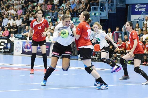 Zweikampfstark Torwurf 19 Emily Boelk (DHB Deutschland) ,, EM-Qualifikation Frauen, Deutschland vs Tuerkei, 02.06.2018 - EM-EM-Qualifikation Frauen, Deutschland vs Tuerkei, 02.06.2018 Copyright: xEIBNER JuergenxAugstx EP_JOGI