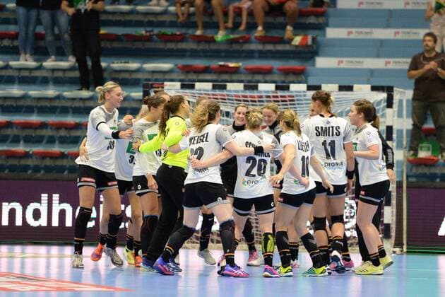 Jubel der deutschen Handball-Damen nach dem Sieg im EM-Qualifikationsspiel ueber die Tuerkei in Gummersbach, EM-Qualifikation Frauen, Deutschland vs Tuerkei, 02.06.2018 - EM-EM-Qualifikation Frauen, Deutschland vs Tuerkei, 02.06.2018 Copyright: xEIBNER JuergenxAugstx EP_JOGI