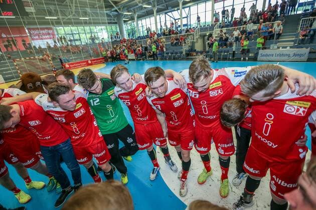 Die Spieler von TUSEM Essen feiern beim Spiel TUSEM Essen vs. Wilhelmshavener HV, Handball, 2. Bundesliga, 02.06.2018 TUSEM Essen vs. Wilhelmshavener HV, Handball, 2. Bundesliga, 02.06.2018 Essen Copyright: xEIBNER MarioxHommesx EP_MHS