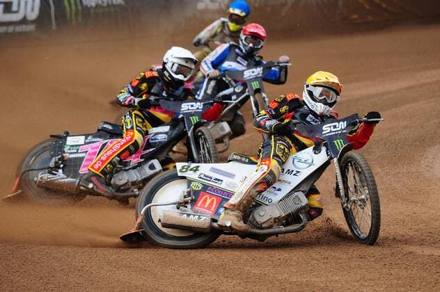 Martin Smolinski (gelb) und Kai Huckenbeck (weiß, beide Deutschland) - FIM Speedway of Nations - Race Off 1 in Teterow 2018