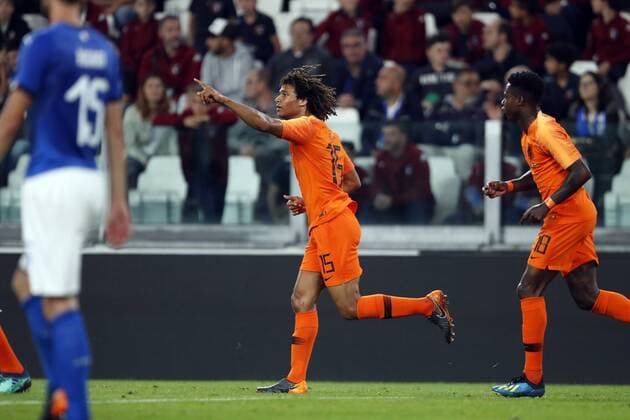 (l-r) Nathan Ake of Holland, Quincy Promes of Holland during the International Friendly Länderspiel match between Italy and The Netherlands at Allianz Stadium on June 04, 2018 in Turin, Italy International friendly match 2017 2018 xVIxVIxImagesx xMauricexvanxSteenxIVx 11131398