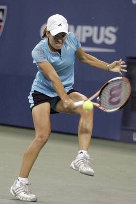 - NEW YORK, USA : Belgian Justine Henin-Hardenne during her women final match against Maria Sharapova of Russia at the US Open Tennis tournament, Saturday 09 September 2006, in Flushing Meadows, New York. Sharapova won 6-4, 6-4. DIDIERxMOSSIAT  x5013848x