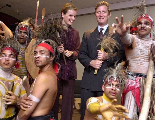 SYD04--SYDNEY, AUSTRALIA: Belgian Prince Philippe and Princess Mathilde pose with a group of Aboriginals prior to their meeting with Belgian business men in Sydney, this Monday September 18, 2000. The Prince and the Princess are visiting Sydney on the occasion of the Sydney 2000 Olympic Games Olympische Spiele Olympia OS BELGA-REPORTERS NO USE BY LLB, DH, VERS L AVENIR BENOITxDOPPAGNE  x509475x