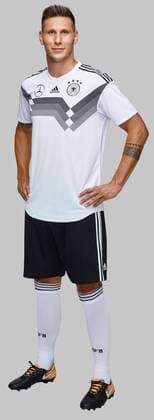 WM 2018, Fototermin DFB Nationalteam Fußball Offizieller Fototermin Deutsche Nationalmannschaft am 05.06.2018 im Fußballzentrum Rungg Eppan Niklas Süle ( Deutschland ) *** Football Official photo opportunity German national team on 05 06 2018 in the football center Rungg Eppan Niklas Süle Germany xRx