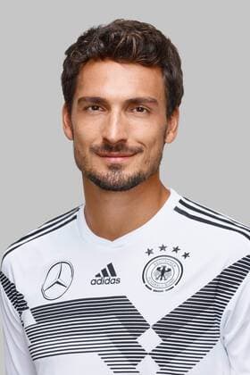 WM 2018, Fototermin DFB Nationalteam Fußball Offizieller Fototermin Deutsche Nationalmannschaft am 05.06.2018 im Fußballzentrum Rungg Eppan Mats Hummels ( Deutschland )